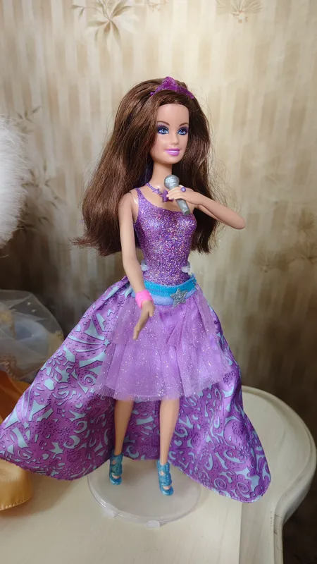 Barbie The Princess and The Popstar Keira 2012.