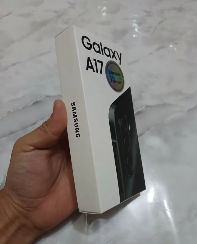 Продаётся Samsung A 17 6/128 3 Продаётся Samsung A 17 6/128 3