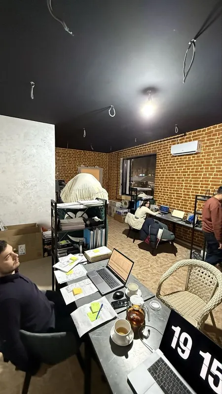 Продам квартиру на 1 этаже под нежилое 3/1/3 в центре Шота Руставели — фото 9