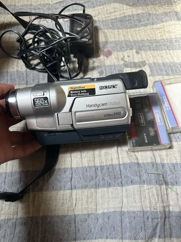 Продам видеокамера Sony Handycam 1 Продам видеокамера Sony Handycam 1
