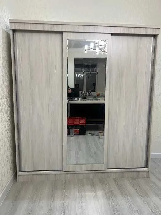 Шкаф купе 2мх1.80 3