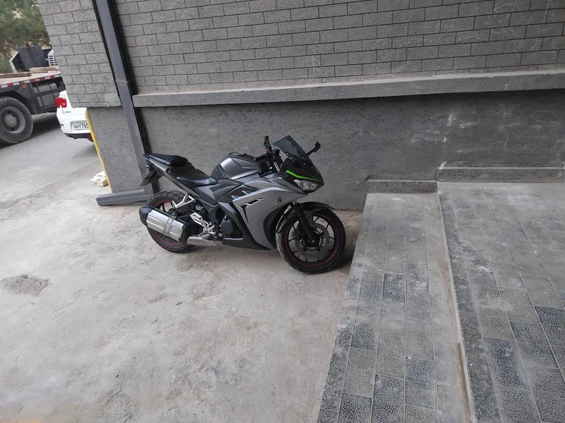 Продам надёжного железного коня Yamaha r3 2016 года 40000 пробег