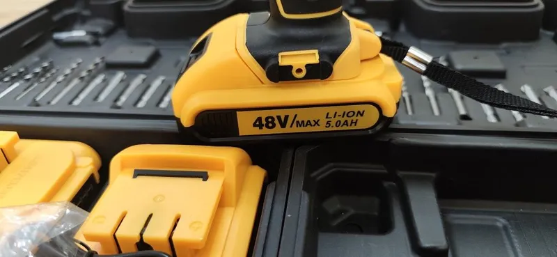 Дрель шуруповерт. Новый. Многофункциональная дрель шуруповерт (DeWALT 4
