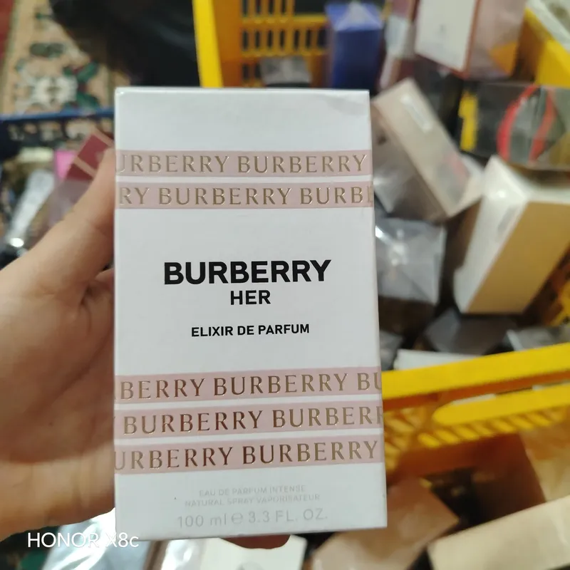 Burberry hər Turkiyaniki