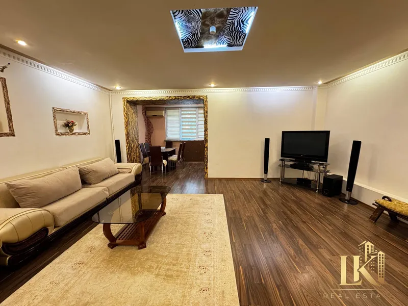 Продаётся 3-комнатная квартира 3/2/4, 80 м², Мирзо-Улугбекский район (Ц-1 / Чайкофф) 3