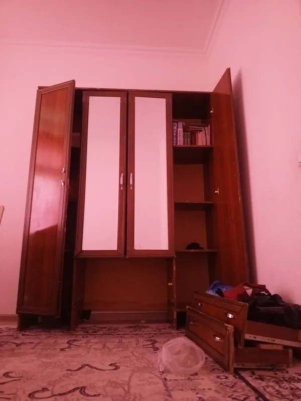 shkaf sotiladi 500 ming