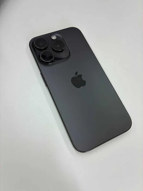 Продаётся iPhone 15 Pro, 256 GB, цвет Space Grey. 2