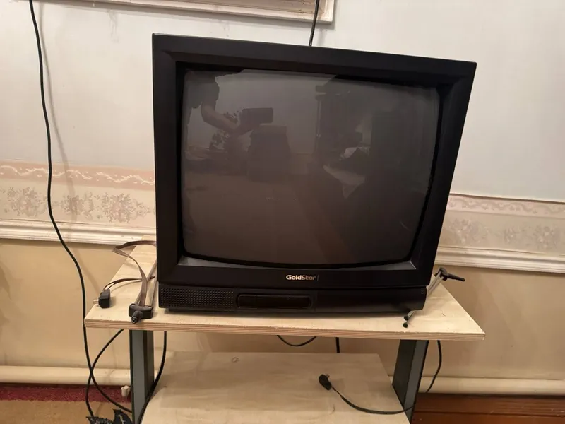 Продам телевизоры 1 Продам телевизоры 1
