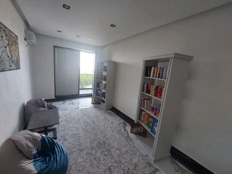 Yakkasaroyda 42 m², 1 xonali kvartira ijarasi · ID 19238 10 Yakkasaroyda 42 m², 1 xonali kvartira ijarasi · ID 19238 10
