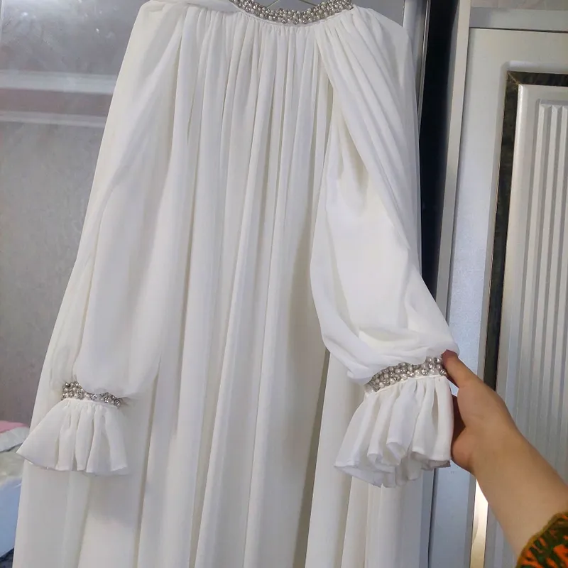Kelin libosi 1marta kiyilgan zaksda — фото 1