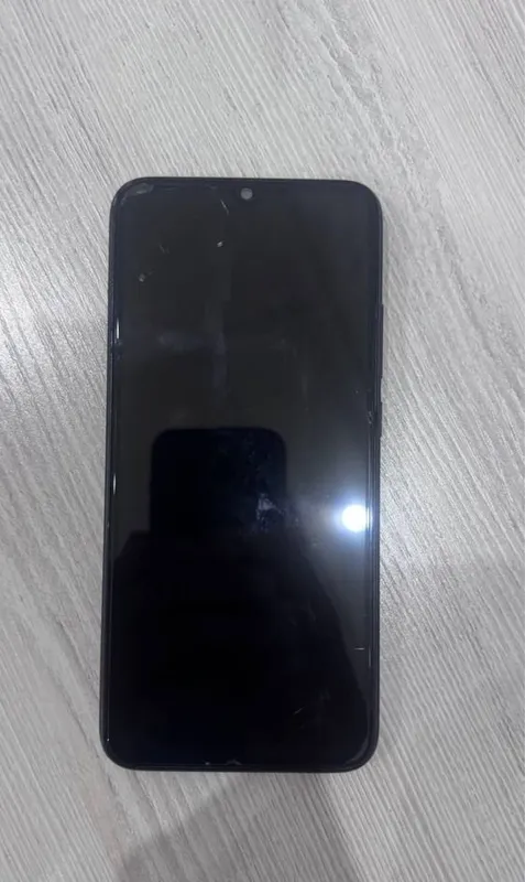 Redmi 9a sotiladi srochno nerxini kelishamiz 6
