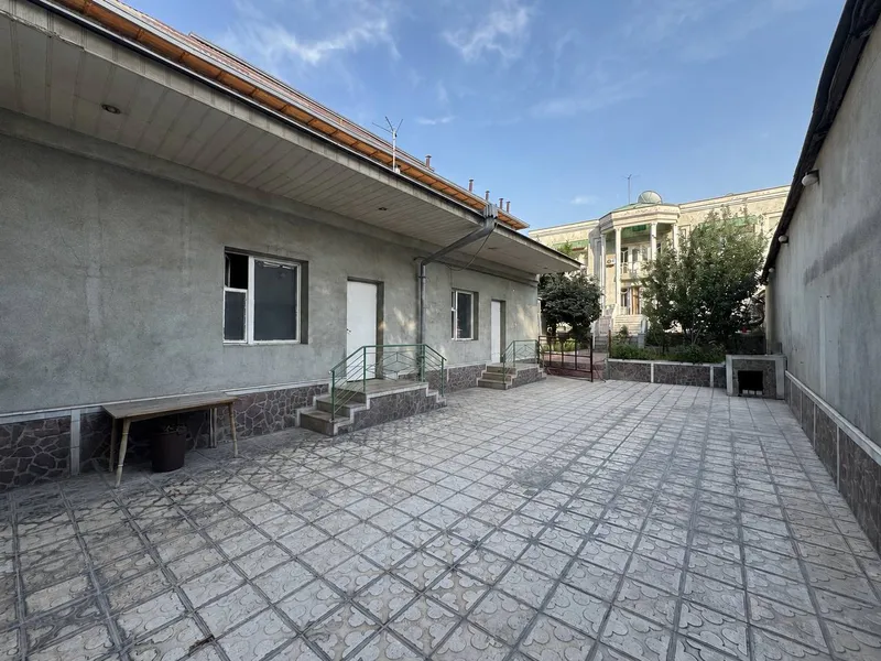 Bino sotiladi, 366 m², 8,4 sotix, «Salom» choyxonasi 2 Bino sotiladi, 366 m², 8,4 sotix, «Salom» choyxonasi 2