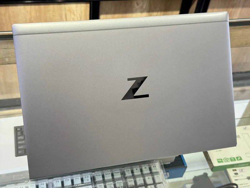 HP ZBook Firefly 14 G8 Core i7-1185G7 ram 8 ssd 256 5 HP ZBook Firefly 14 G8 Core i7-1185G7 ram 8 ssd 256 5