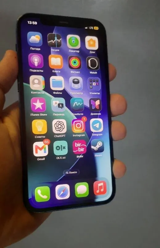Продаётся iPhone 12, есть Face ID, True Tone 2