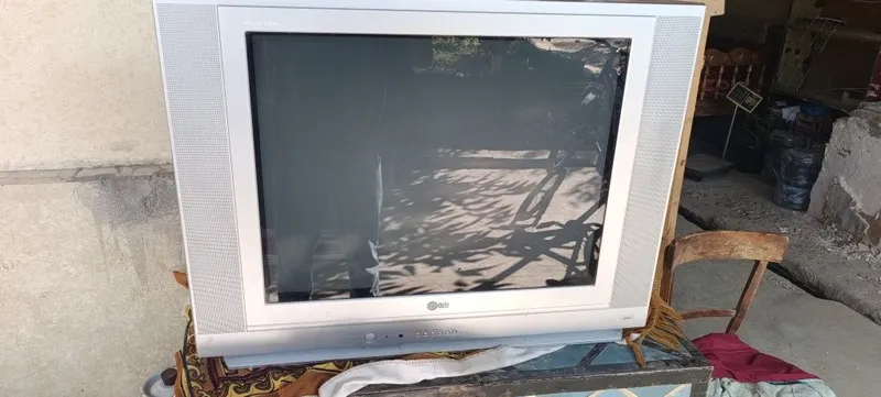 LG Televizor sotiladi