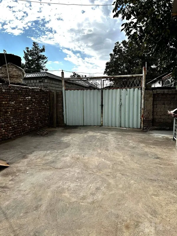 Parkent dala hovli 4 Parkent dala hovli 4