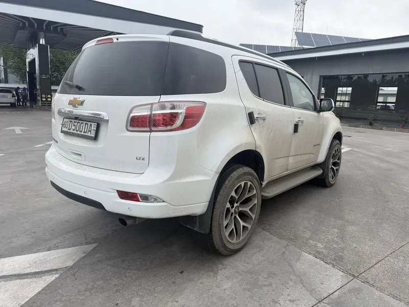 Trailblazer oq masla 2021 yil yurmagan 3.5 litr 3 Trailblazer oq masla 2021 yil yurmagan 3.5 litr 3
