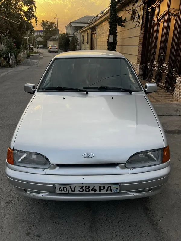Машина Lada 2115. Машина Lada 2115.