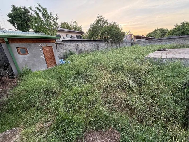 продается 2ух эт.дом,4ком.,12сот.Олмаз махаля 6