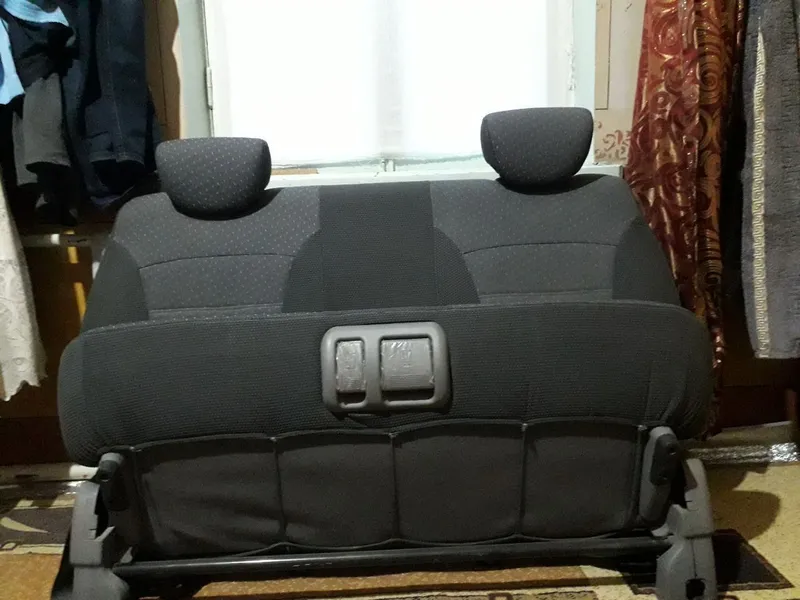 Hyunday H-1 oxirgi qator sideniyasi.