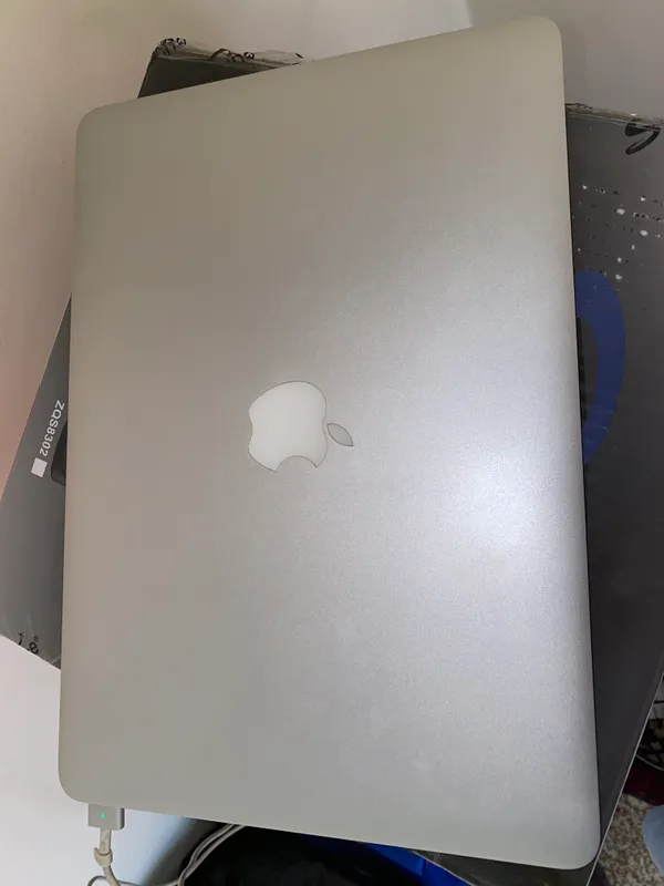 Macbook 900 тысяч с зарядками 2 Macbook 900 тысяч с зарядками 2