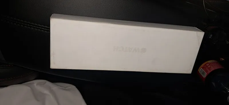 Watch 10 sotiladi