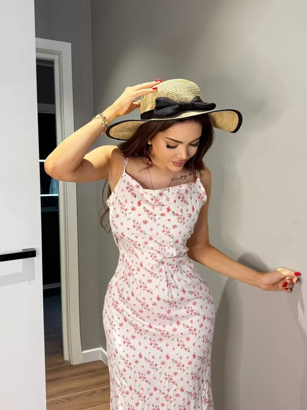 Стильные яркие платья на лето