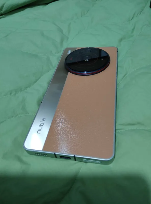 ZTE Nubia Z50S Pro 12gb/1tb