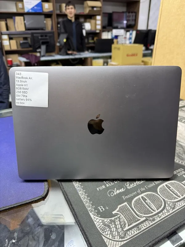 Macbook Air M1 chip 8/256 3 Macbook Air M1 chip 8/256 3