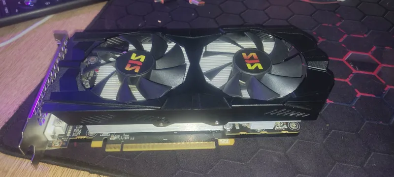 продаю rx580 8gb 1