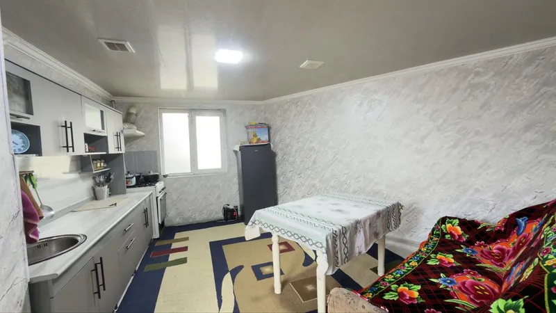Hovli Sotiladi Xoji Ota Mahallasi Uch Qahramondan 6km 7