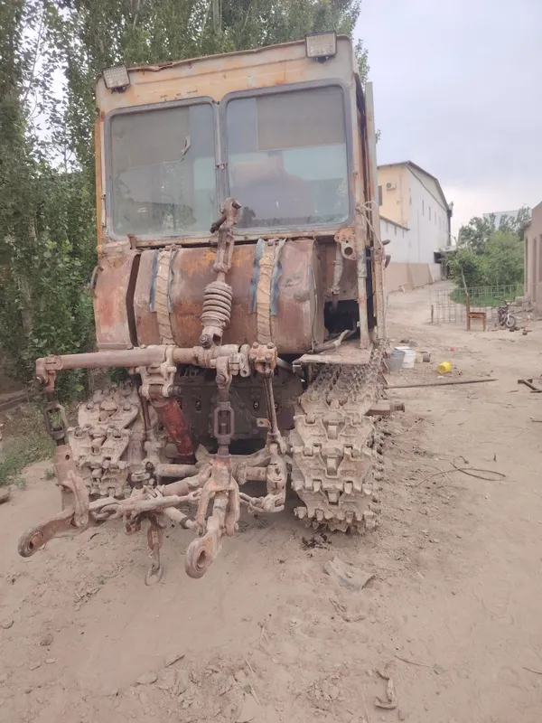 Bulduzer traktor t75 — фото 2