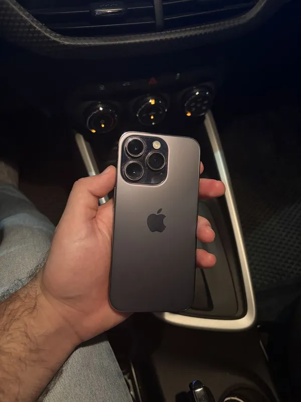 Продаю свой Iphone 14 pro 3