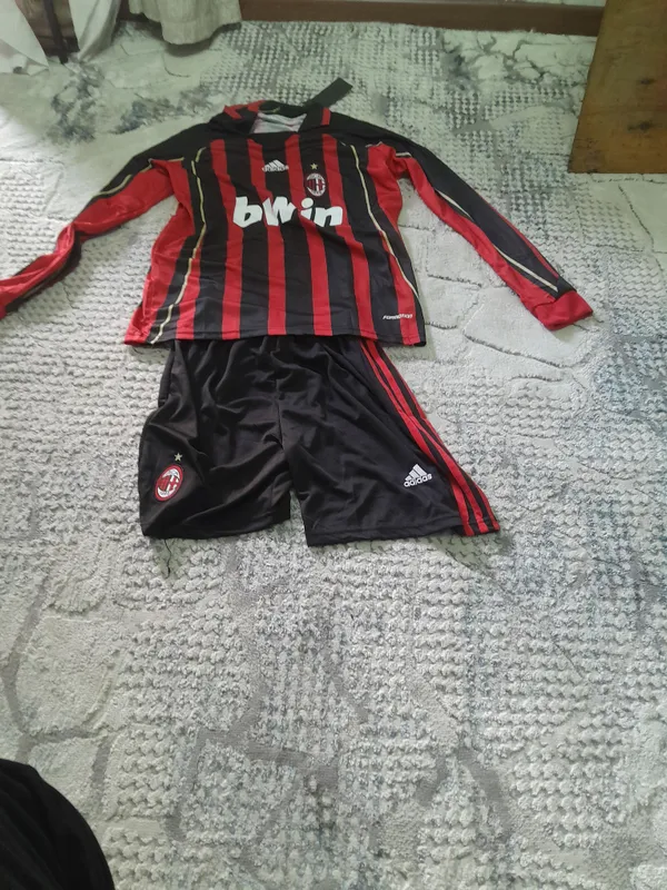 Форма AC Milan, не ношеная Форма AC Milan, не ношеная