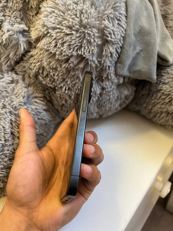 iPhone 15 Pro 256 ГБ 6