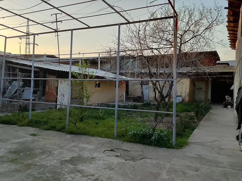 Qo'yliq bozori yaqinida 5sotx sotiladi