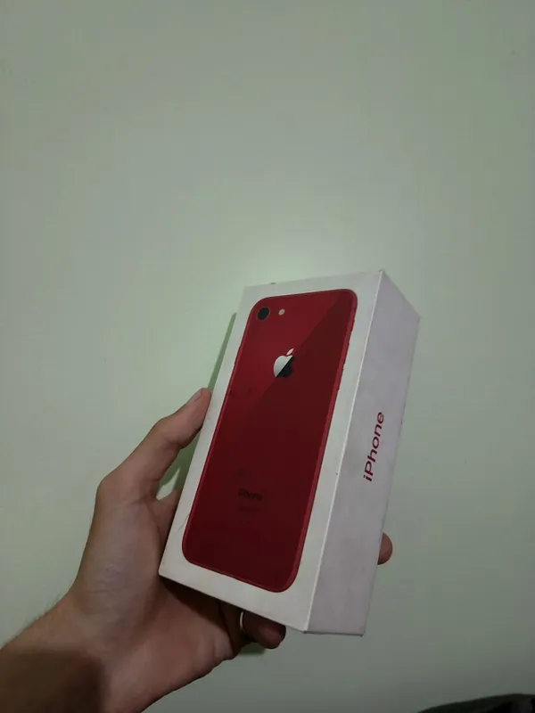 Iphone 8 (Red Product) — фото 1