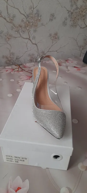 аёллар оёк кийими