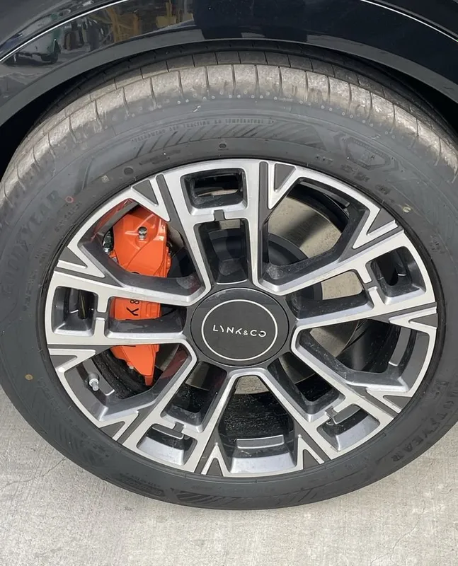 Lynk Co 900, гибрид, полная комплектация 3 Lynk Co 900, гибрид, полная комплектация 3