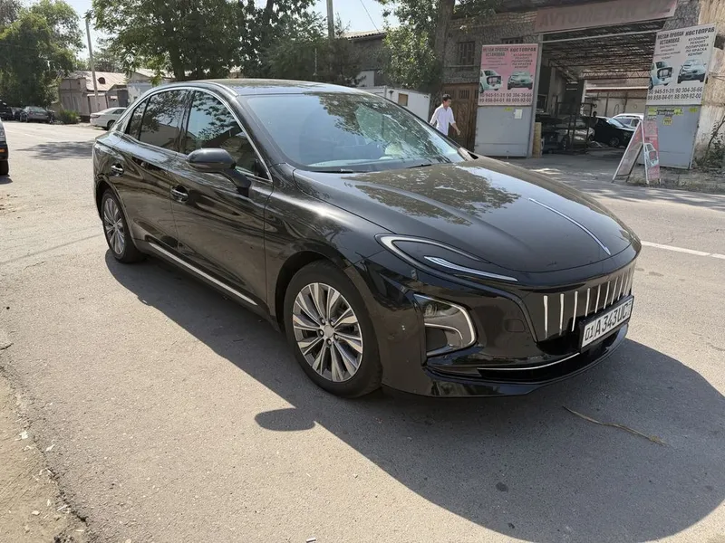 Hongqi eqm 5-500 км в аренду с выкупом 1