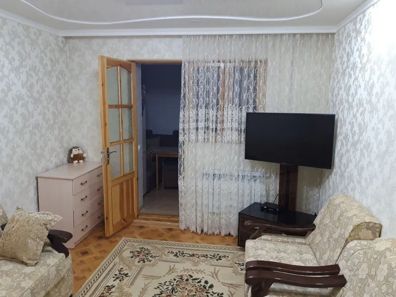 Продажа квартиры (2-комн., перепланирована в 3-комн.), 76 серия, своя