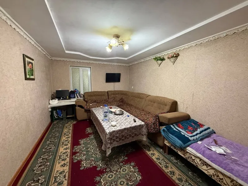 Кува марказда 3-хонали квартира ижарага берилади — фото 1
