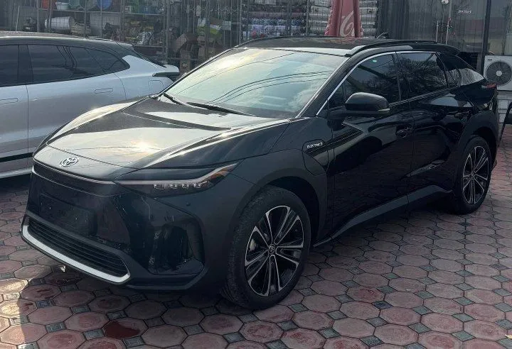 Toyota bz 4x 2024 yaponka