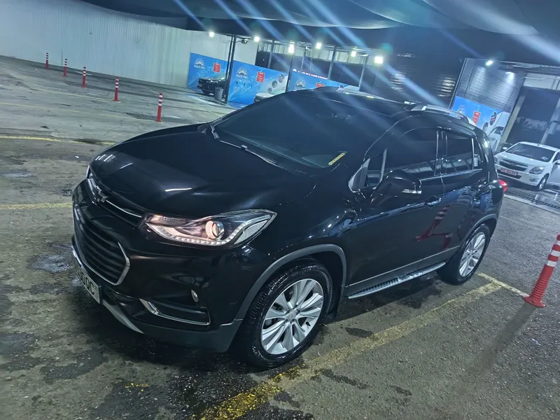 Chevralet TRACKER 1 1 Chevralet TRACKER 1 1