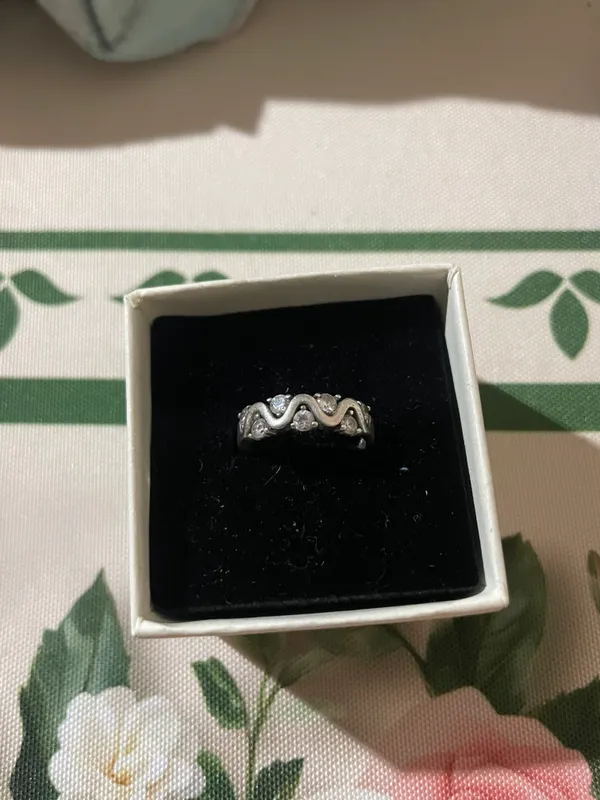 продаются кольца серебро 45000 за одну б/у — фото 1 продаются кольца серебро 45000 за одну б/у — фото 1