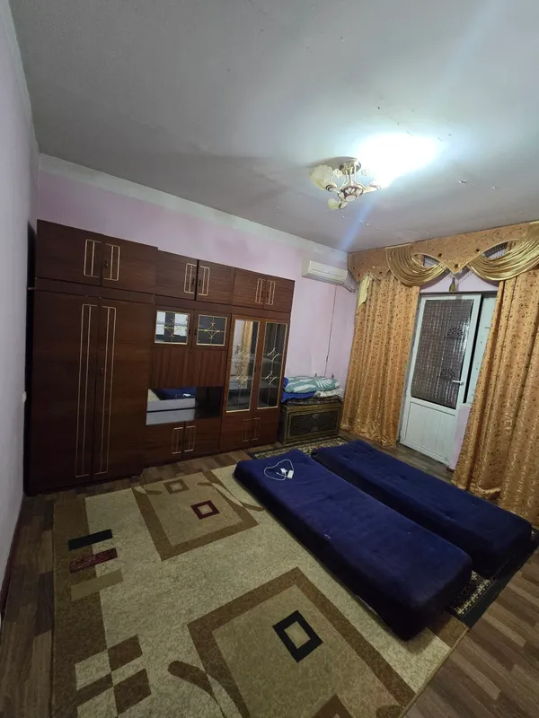 1 kishilik matras 2ta SROCHNA Sotiladi!! 1 1 kishilik matras 2ta SROCHNA Sotiladi!! 1