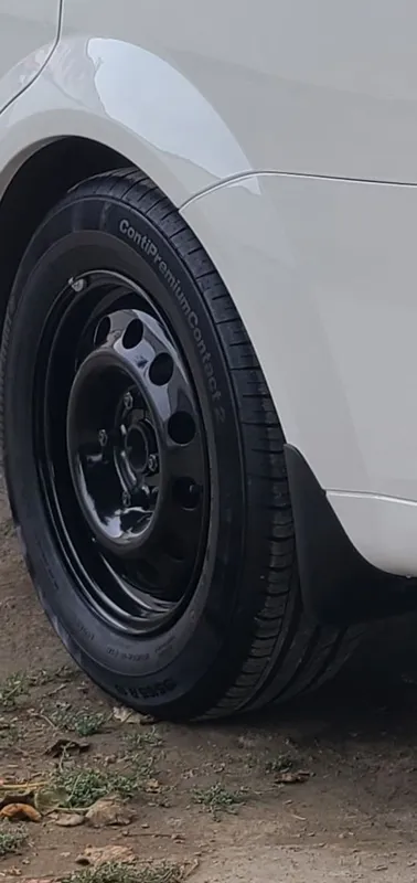 Комплект 4 диска с баллонами 195/65/r15 2 Комплект 4 диска с баллонами 195/65/r15 2