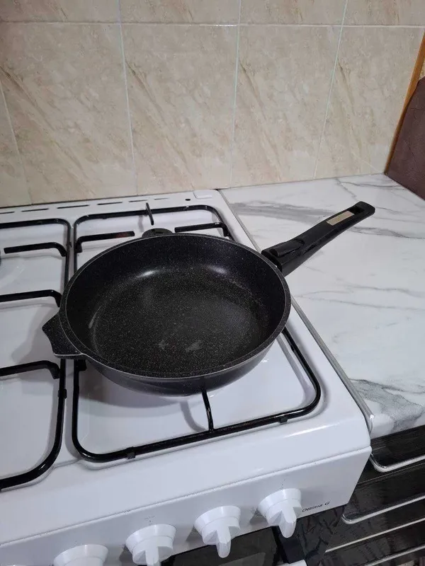 Продам сковородку в отличном состоянии, производство Россия
