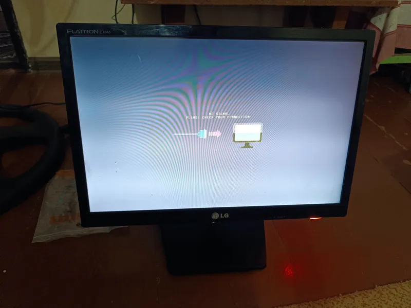 Led LCD Monitor LG 19 — фото 1