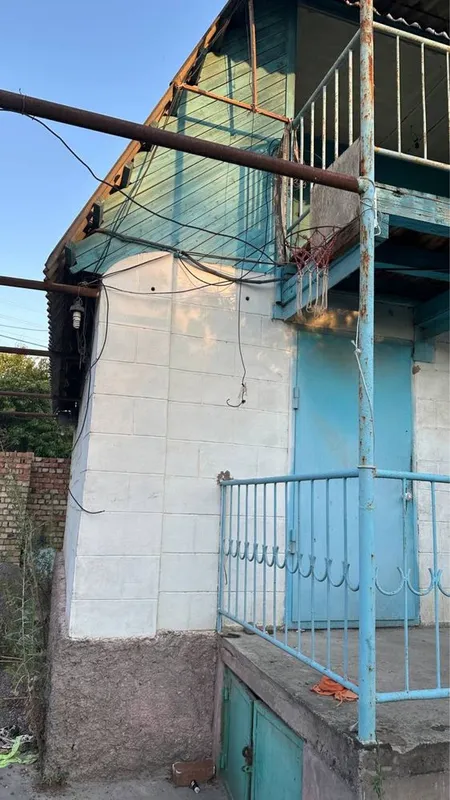 Dacha hovli sotiladi 8 sotih 3 Dacha hovli sotiladi 8 sotih 3